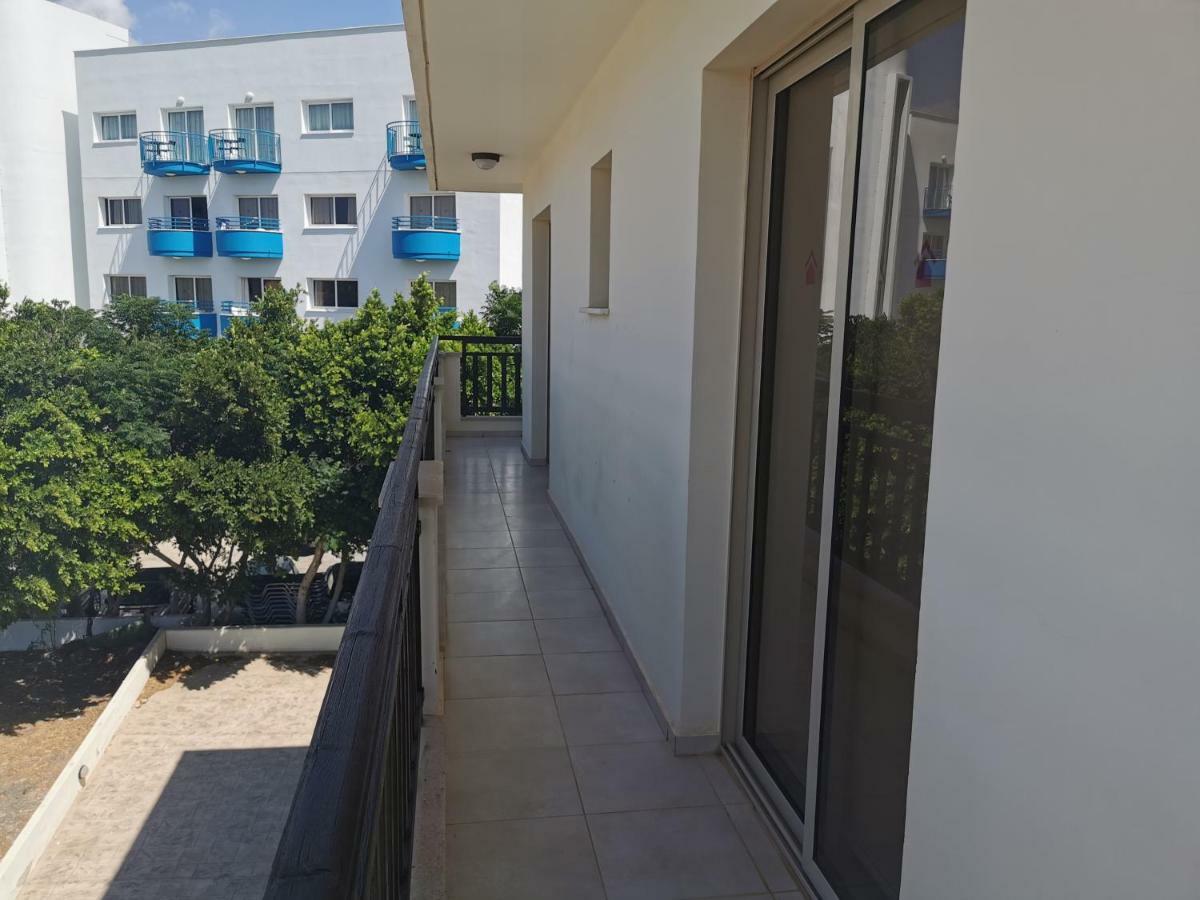 Sea View Apartment Protaras Dış mekan fotoğraf